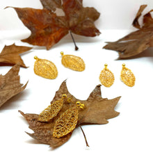Load image into Gallery viewer, Mini leaf earrings
